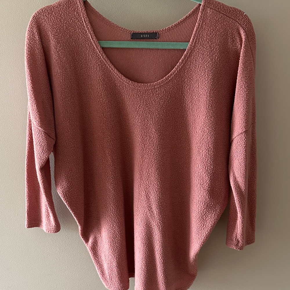 Elegant Dusty Rose Scoop Neck Sweater